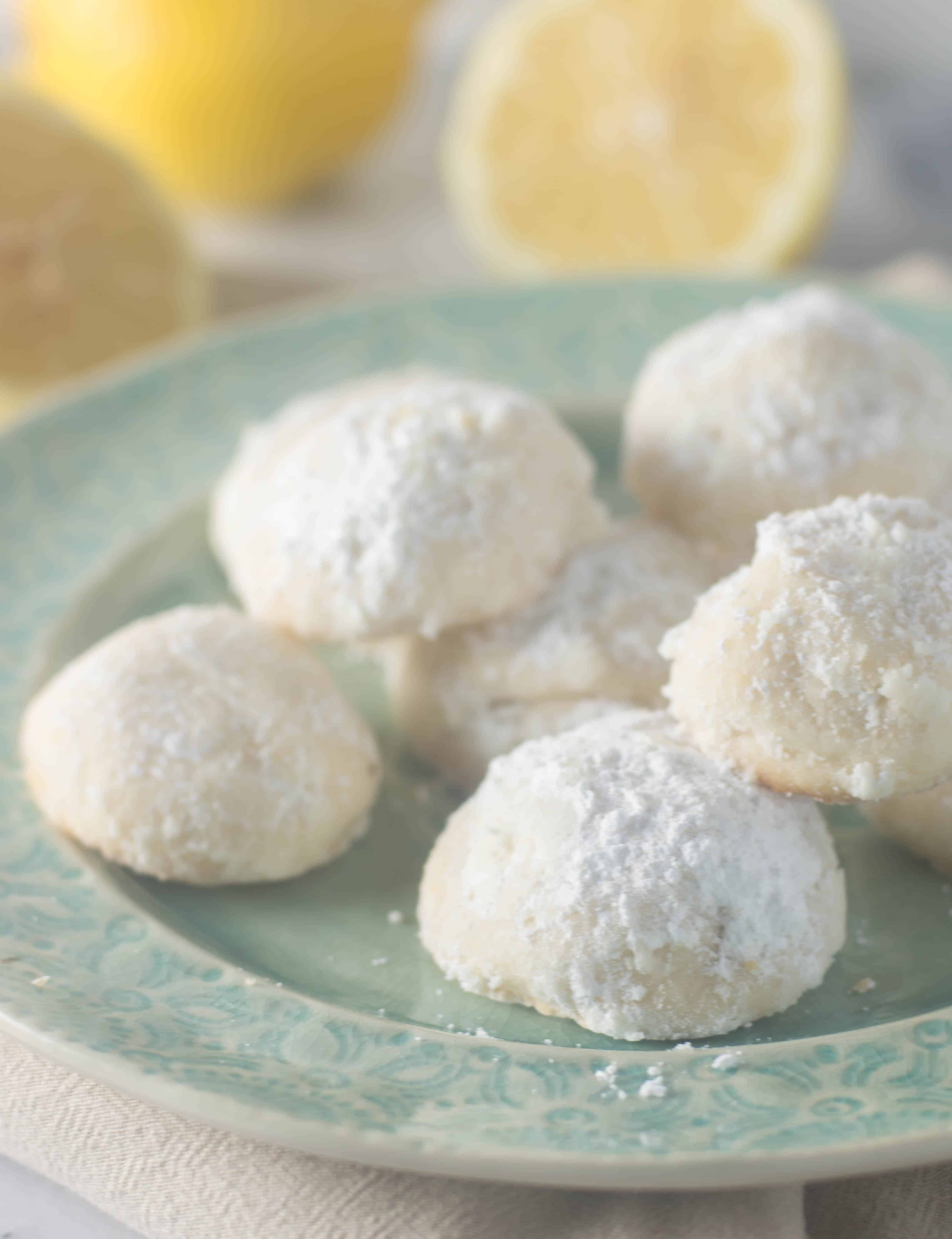 Lemon Meltaway Cookies - The Itsy-Bitsy Kitchen