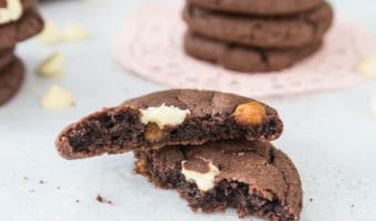 This recipe for 5-ingredient double chocolate caramel cookies is quick and easy, made using a chocolate cake mix. This is one delicious dessert! #cookies #chocolate