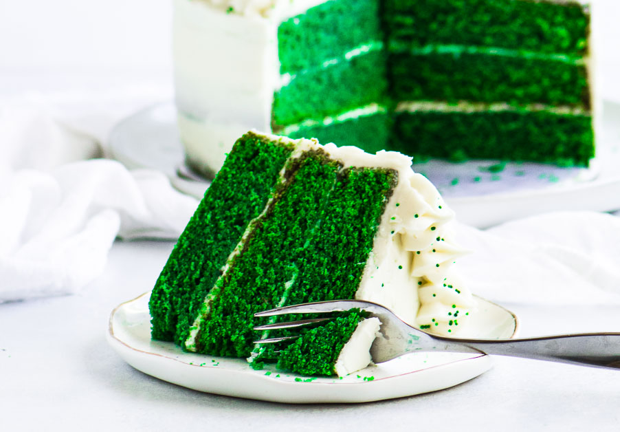 Green Velvet Cake - The Itsy-Bitsy Kitchen